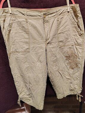 Ladies 'Faded Glory' Embroidered Plus Size Linen Capris Size 16